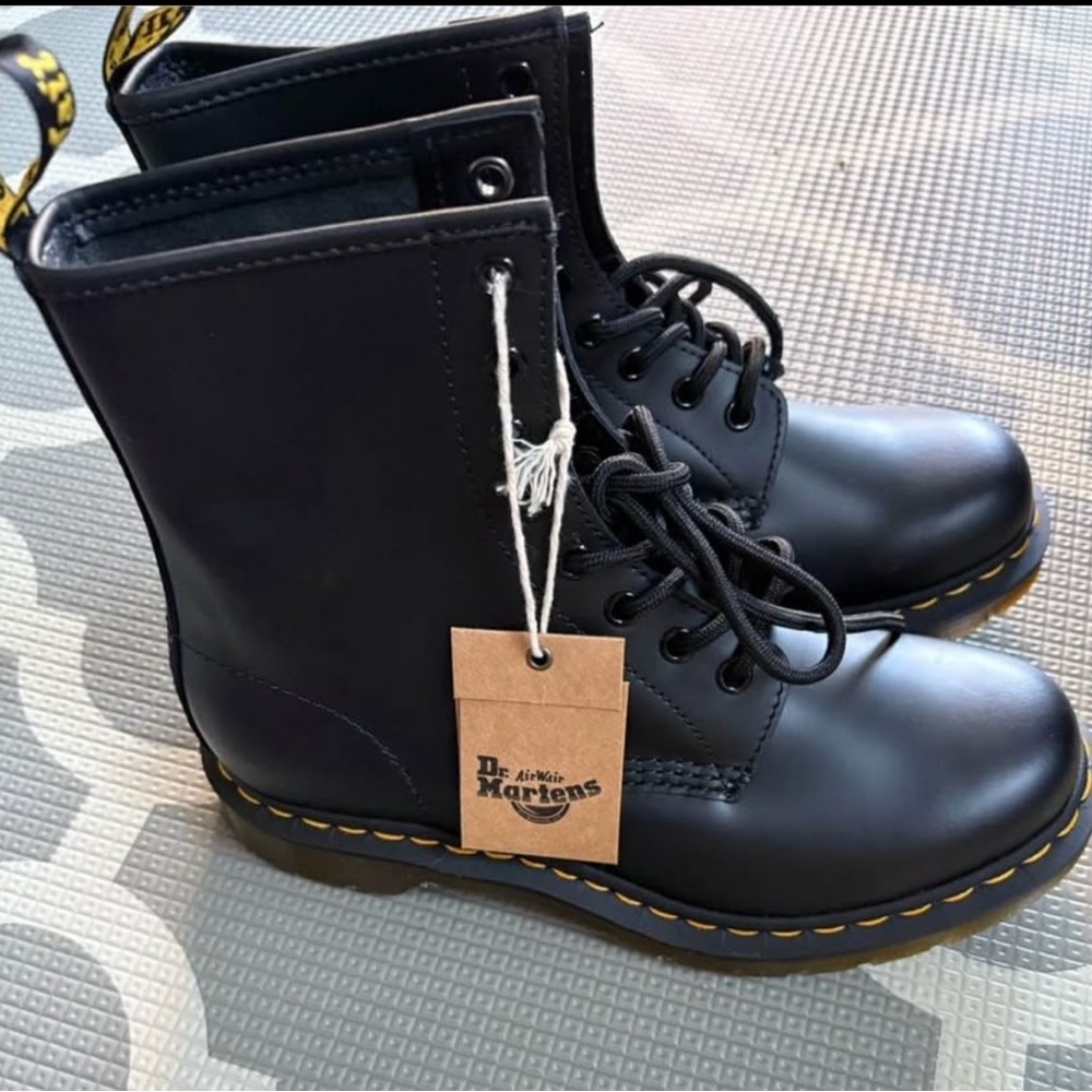 Dr. Martens Black Leather
Boots woman's size 8 - NWT